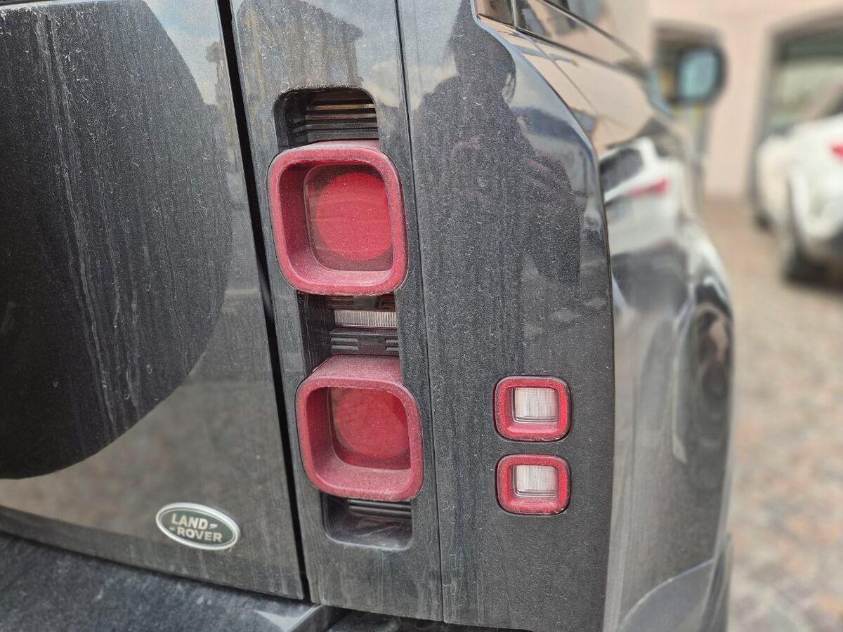 Land Rover Defender 90 3.0d i6 mhev X-Dynamic SE awd 200cv auto