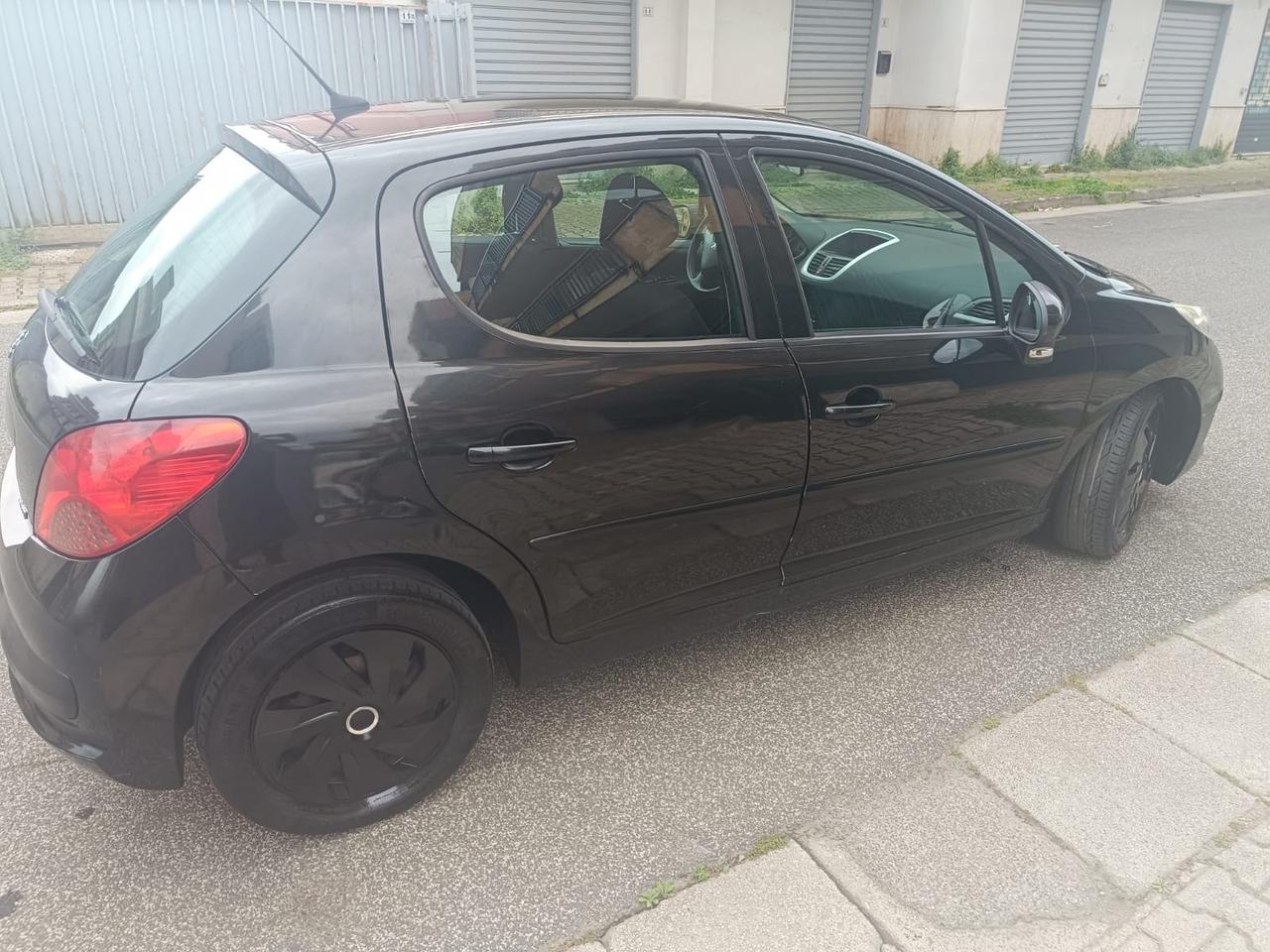 Peugeot 207 1.4 HDi 70CV 5p. XS