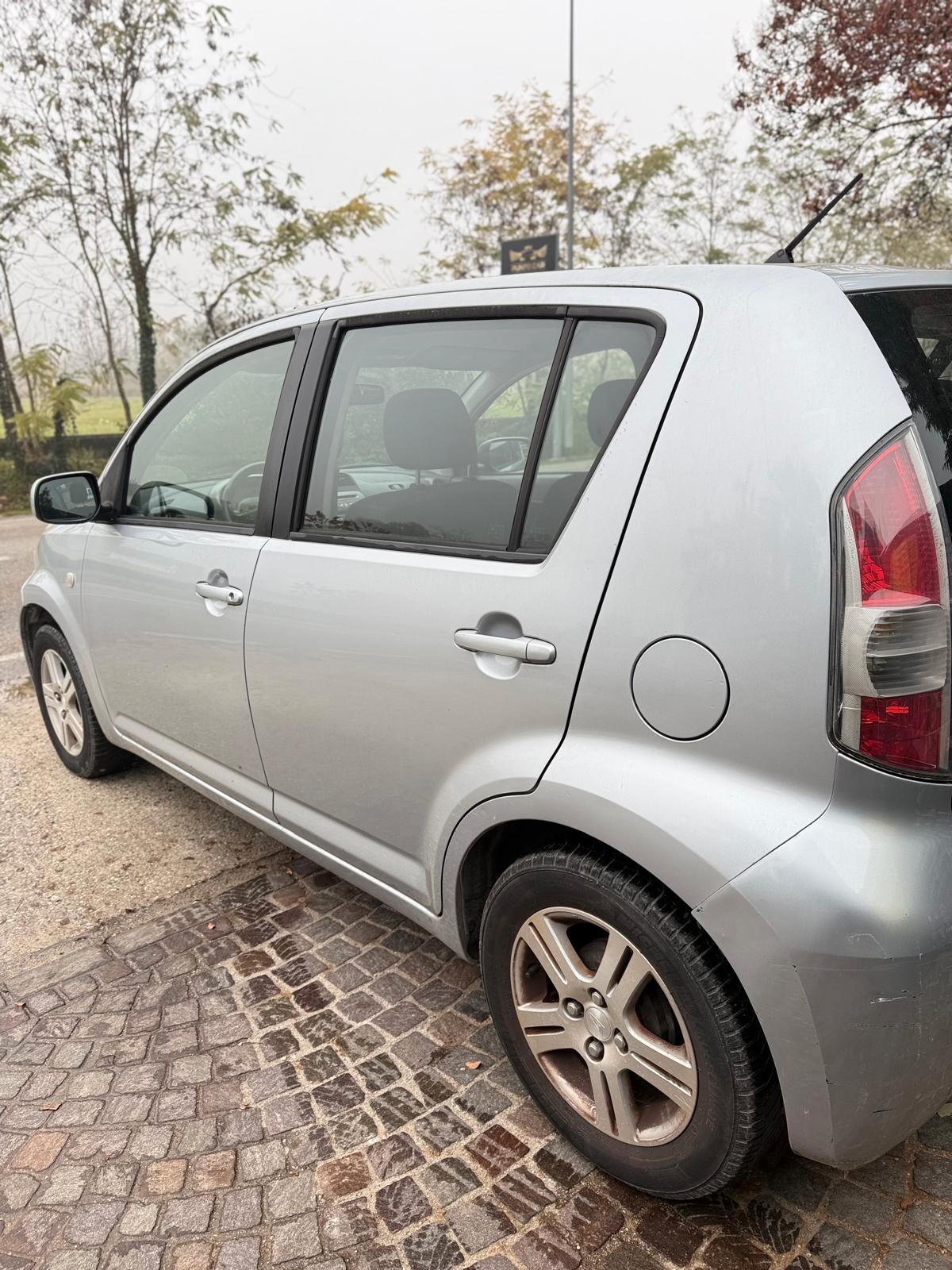 Daihatsu Sirion 1.0 B You - Five