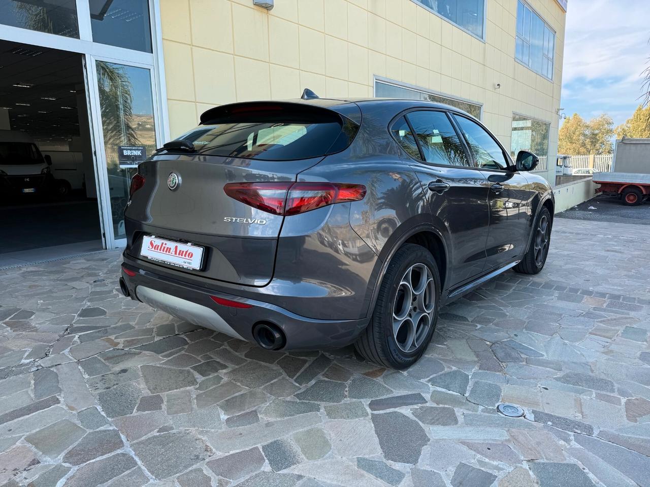 Alfa Romeo Stelvio 2.2 Turbodiesel 210 CV AT8 Q4 Veloce Tì