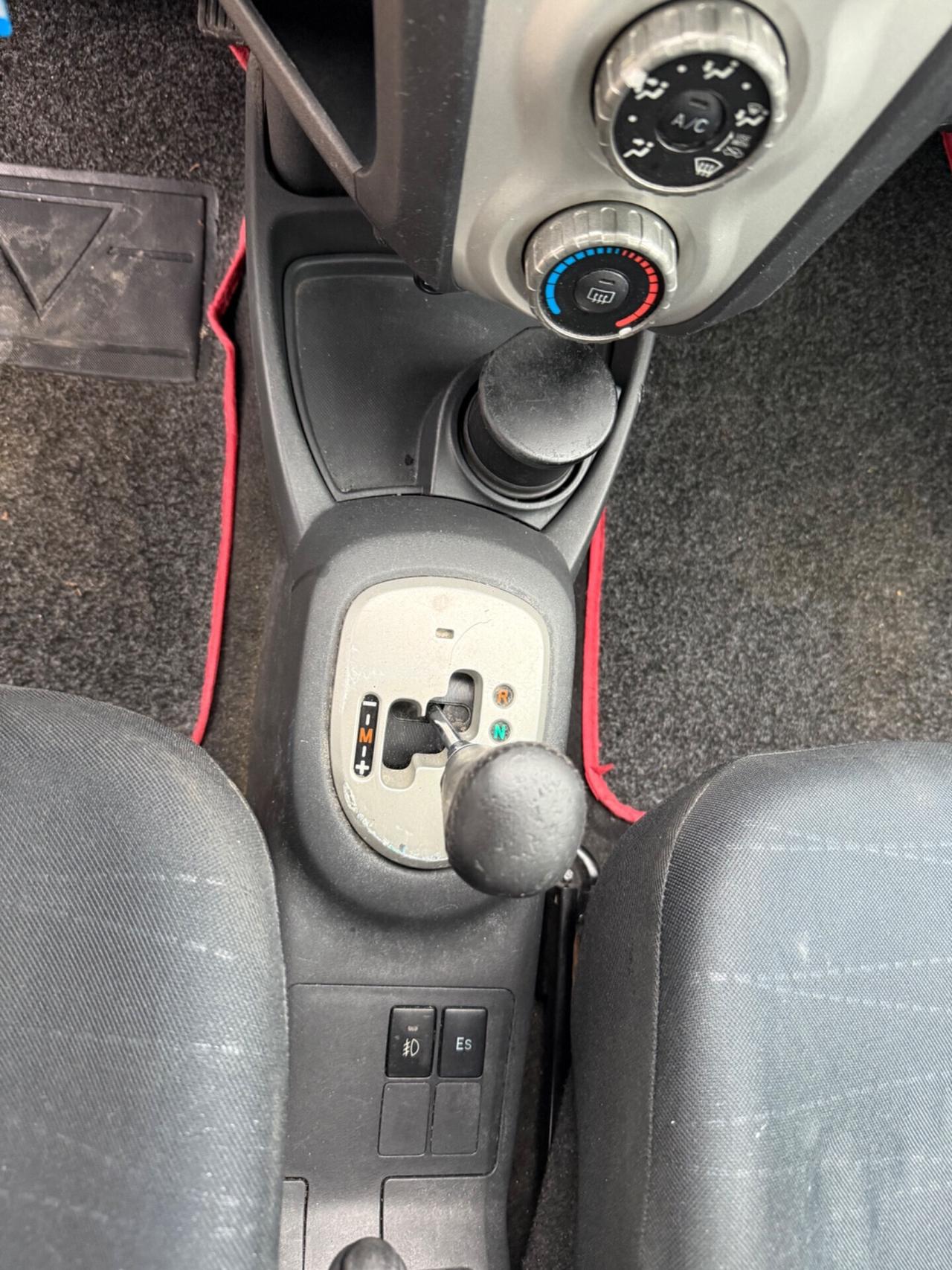 Toyota Yaris 1.4 D-4D 5 porte automatica