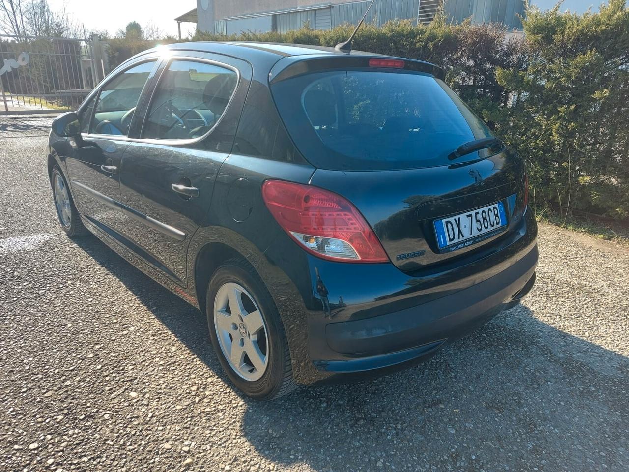 Peugeot 207 1.4 8V 75CV 5p. Energie Sport ECO GPL