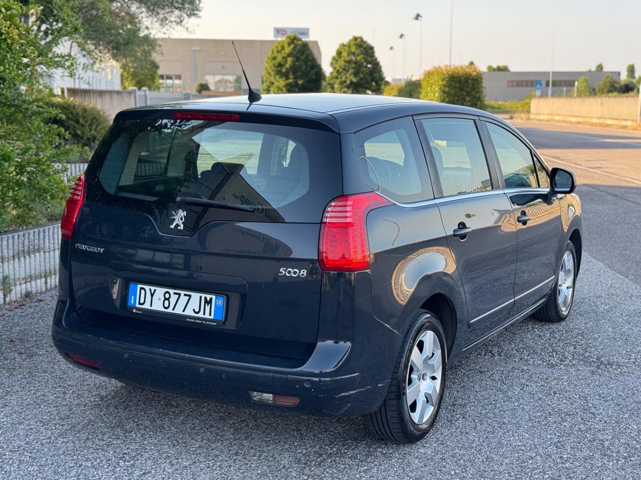 Peugeot 5008 1.6 HDi 110CV Automatico 7Posti