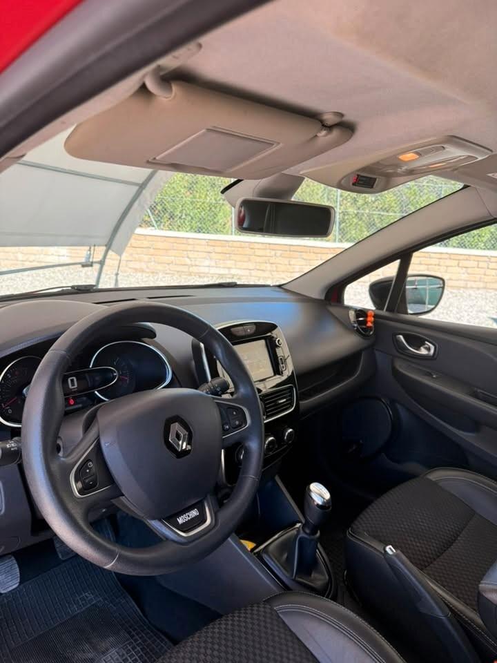 Renault Clio TCe 12V 90 CV 5 porte Moschino Intens