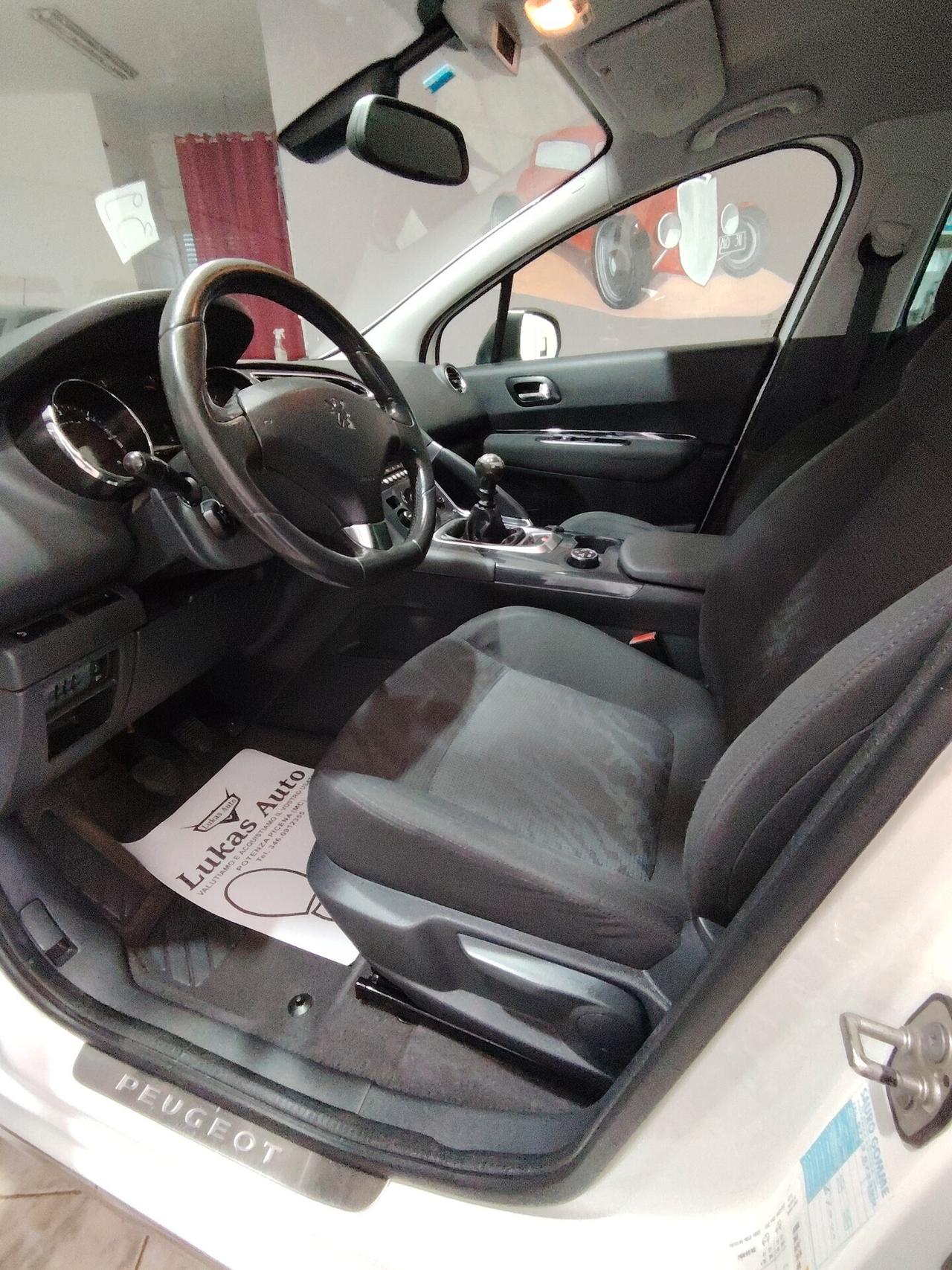Peugeot 3008 1.6 e-HDi 115CV cambio robotizzato Stop&Start Style