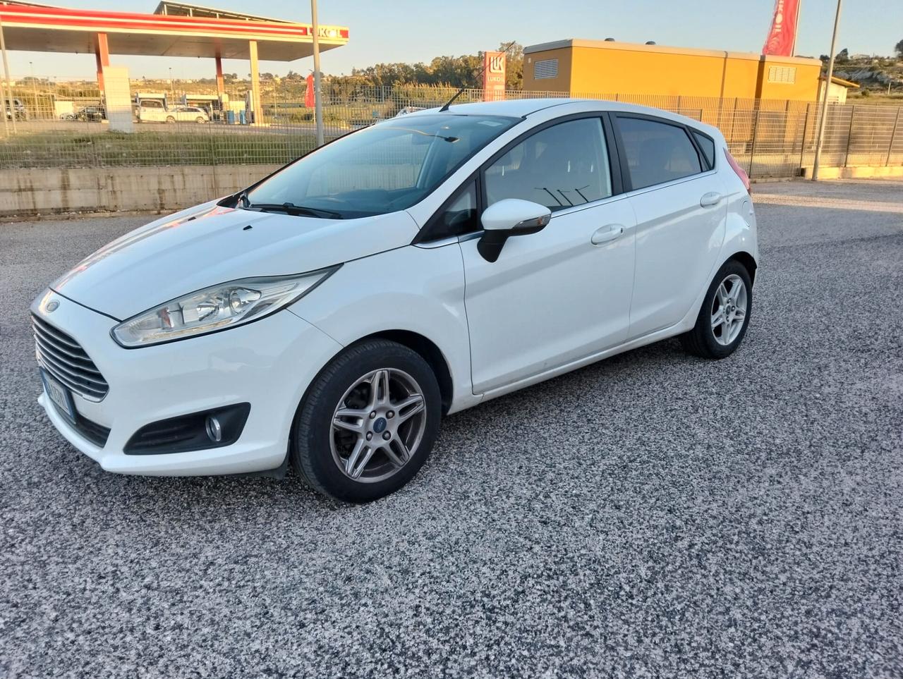 Ford Fiesta 1.5 TDCi 75CV 5P Titanium