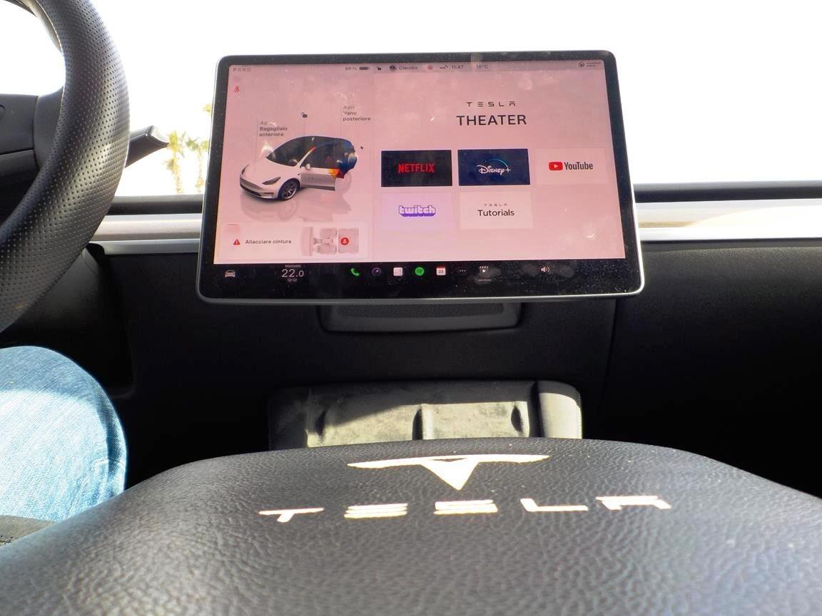 Tesla Model Y Long Range AWD