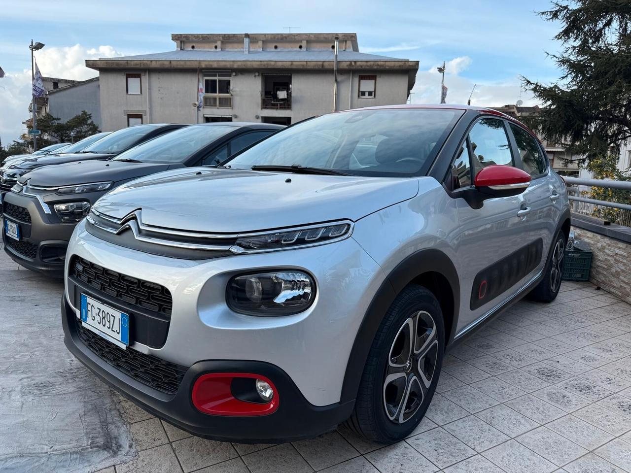 Citroen C3 1.2 PureTech Benzina/GPL 2017 – €8.500