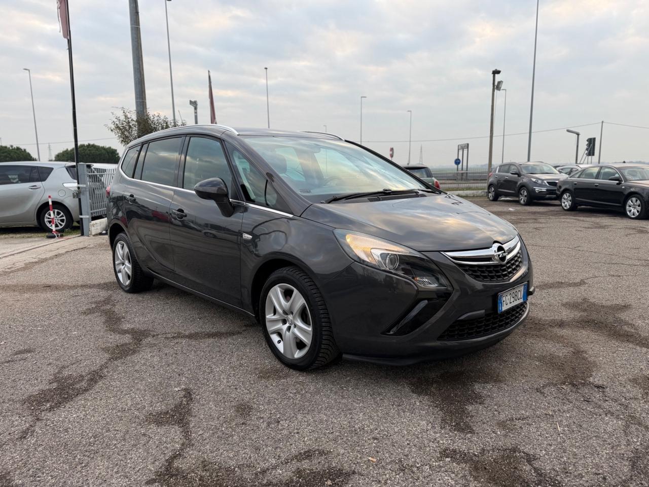 Opel Zafira Tourer 1.4 Turbo 140CV GPL Cosmo 7 POSTI