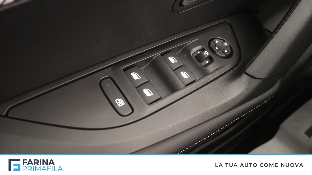 PEUGEOT 2008 1.2 hybrid Allure 136cv e-dcs6