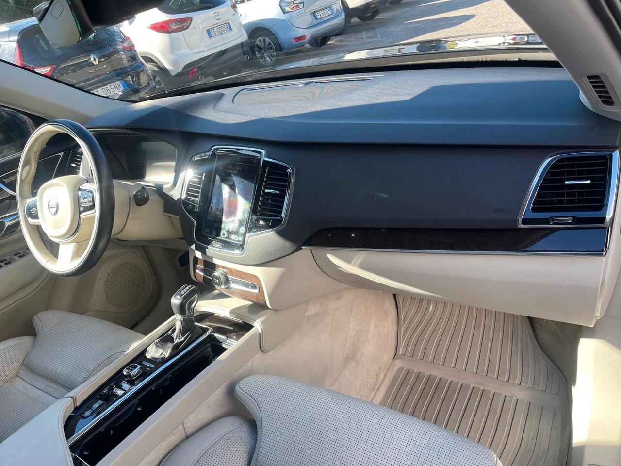 Volvo XC 90 XC90 D5 AWD Geartronic 7 posti Momentum