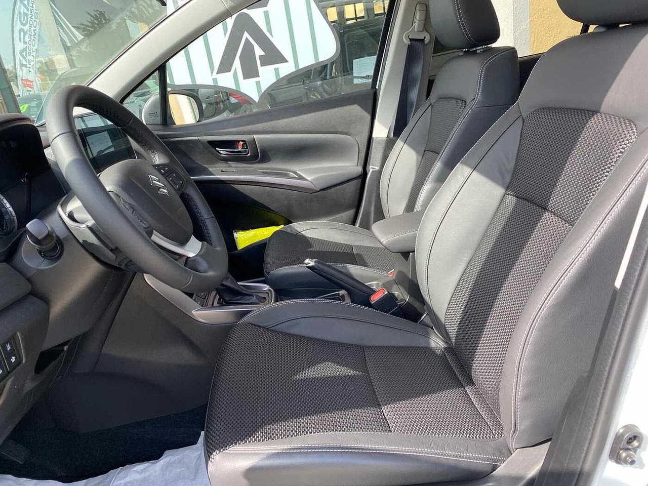 Suzuki S-Cross 1.5 140V Hybrid A/T Starview