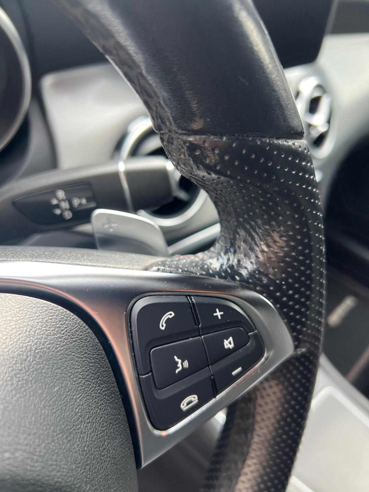 Mercedes-benz GLA 200 AMG Premium