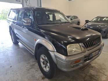 MITSUBISHI L200 2.5 TDI 4WD Club Cab Pup. GLS Targ.