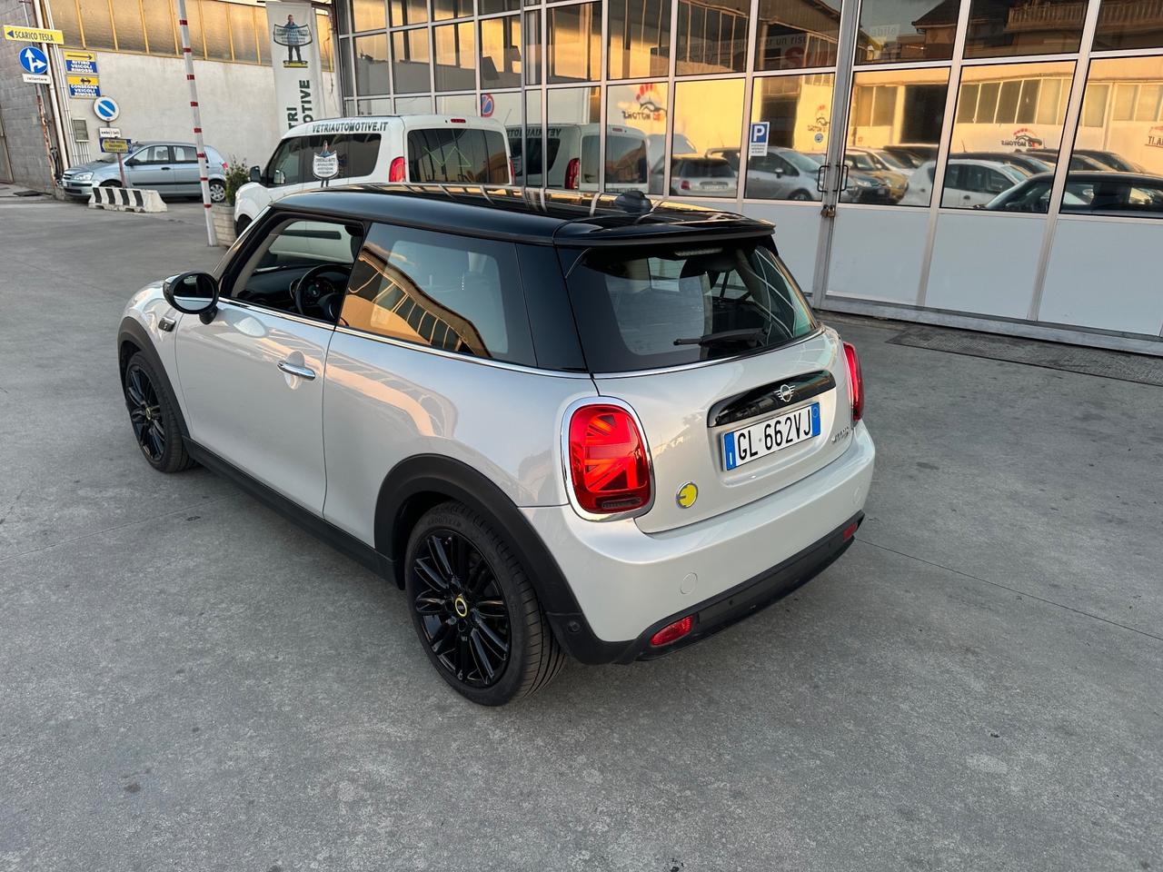 Mini Mini Full Electric Mini Cooper SE Essential