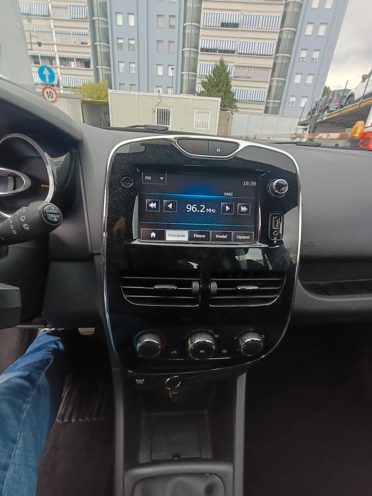 Renault Clio 1.2 75CV 5 porte Live