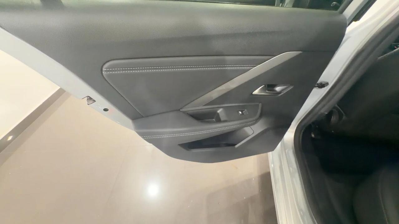 Opel Astra 1.2 Turbo 130 CV GS