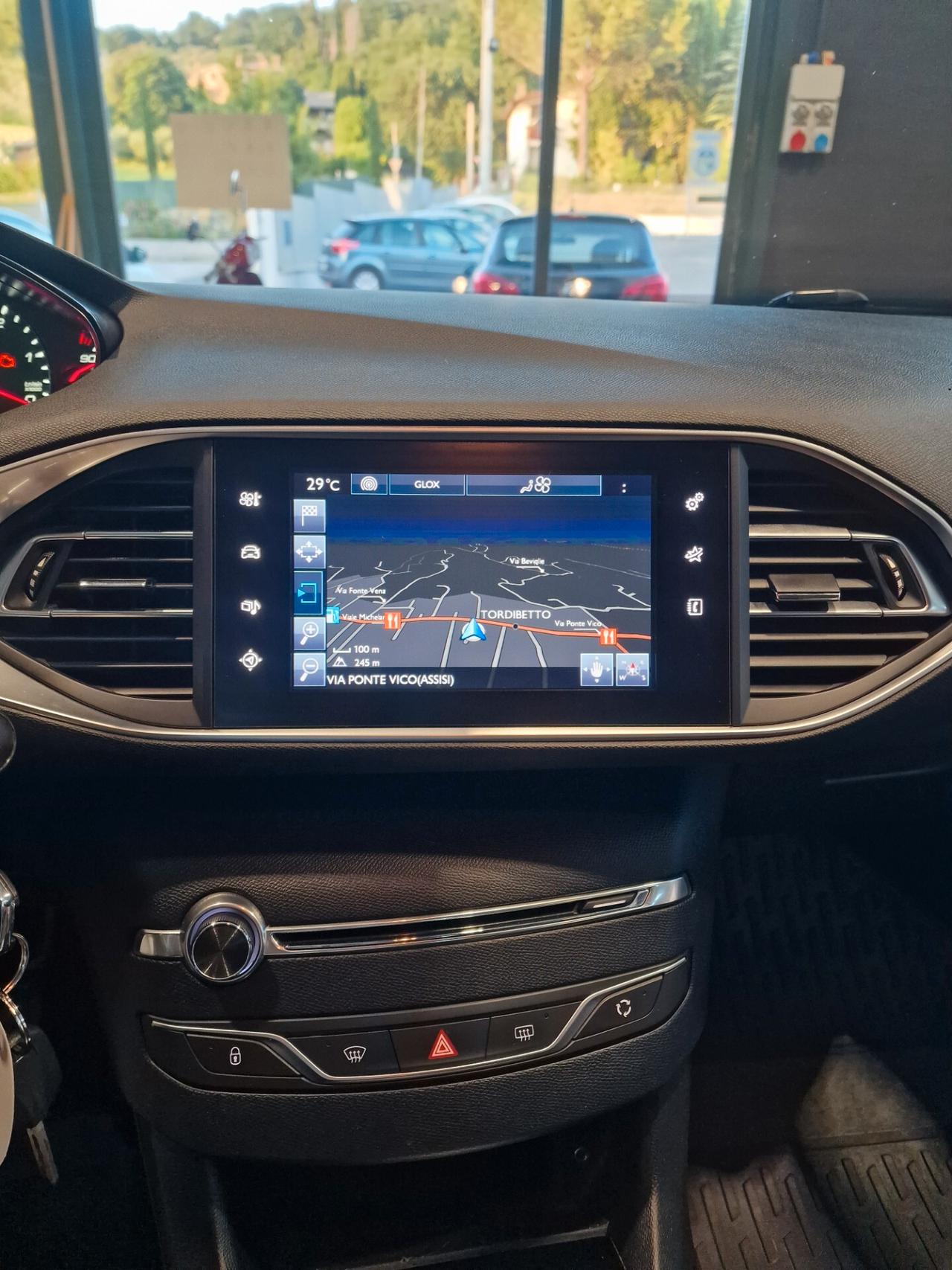 Peugeot 308 BlueHDi 100 S&S Business