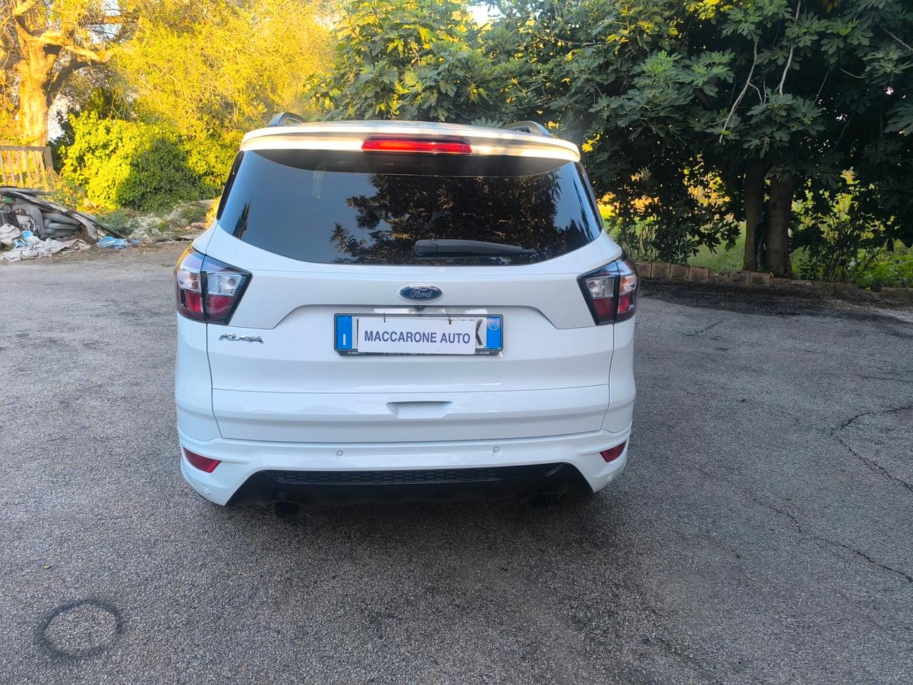 Ford Kuga 1.5 TDCI 120 CV S&S 2WD ST-Line