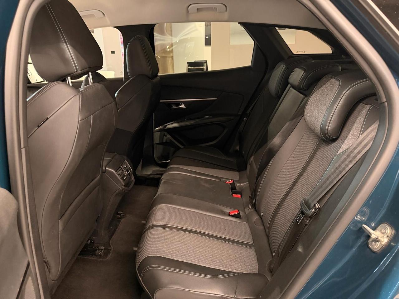 Peugeot 3008 BlueHDi 130 S&S Allure Pack