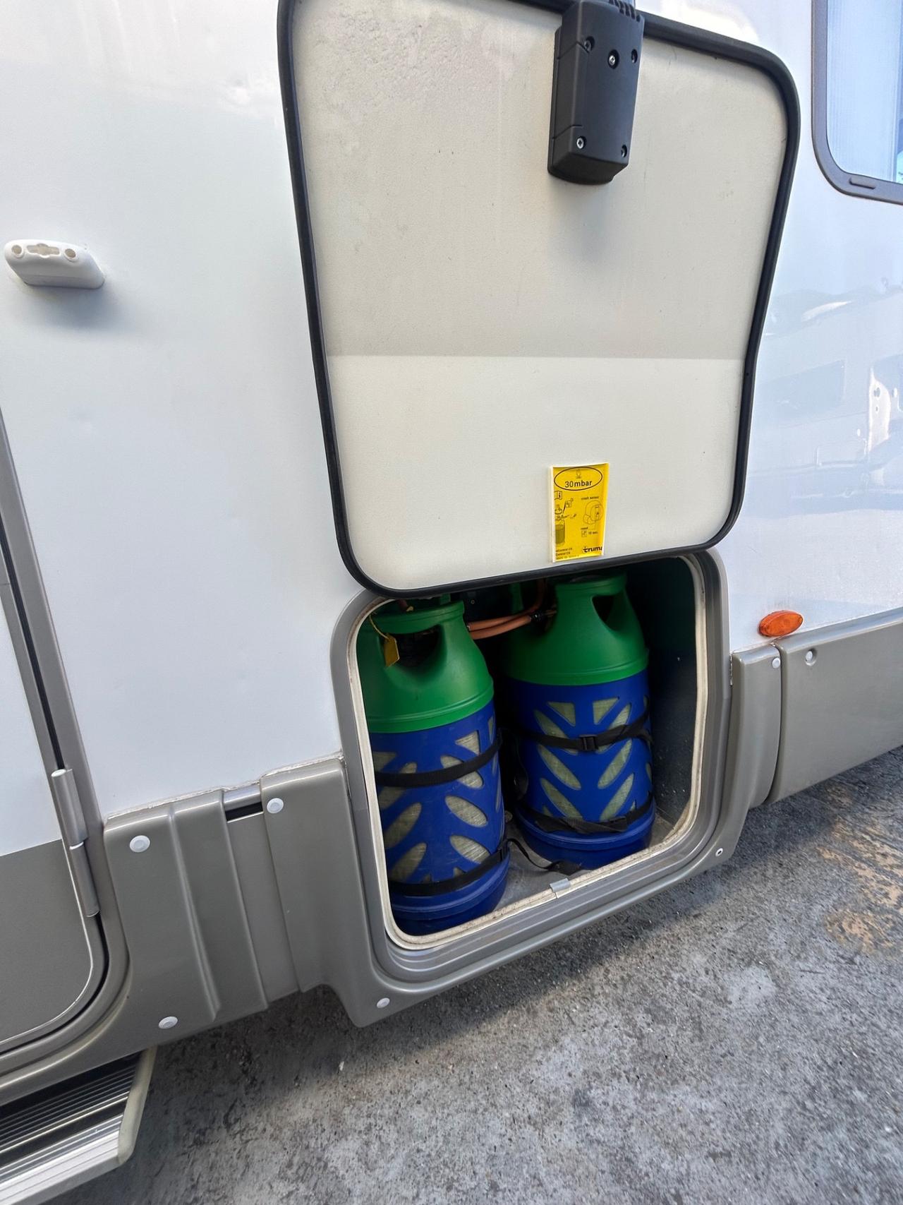 570 BURSTNER Aviano motorhome del 2007 in saldo