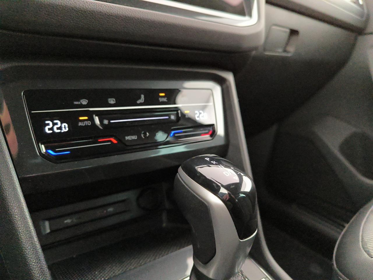 Volkswagen Tiguan 2.0 tdi r-line 150cv dsg