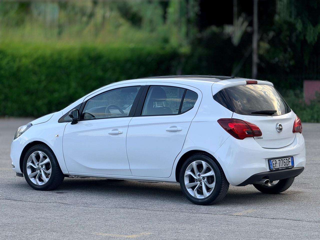 Opel Corsa 1.4 benzina Automatica