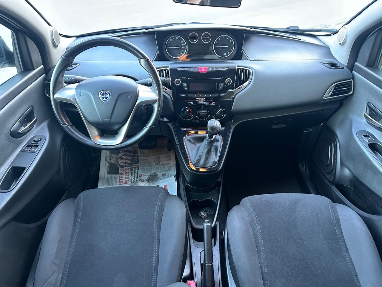 Lancia Ypsilon 0.9 TwinAir 85 CV 5 porte S&S Platinum GPL