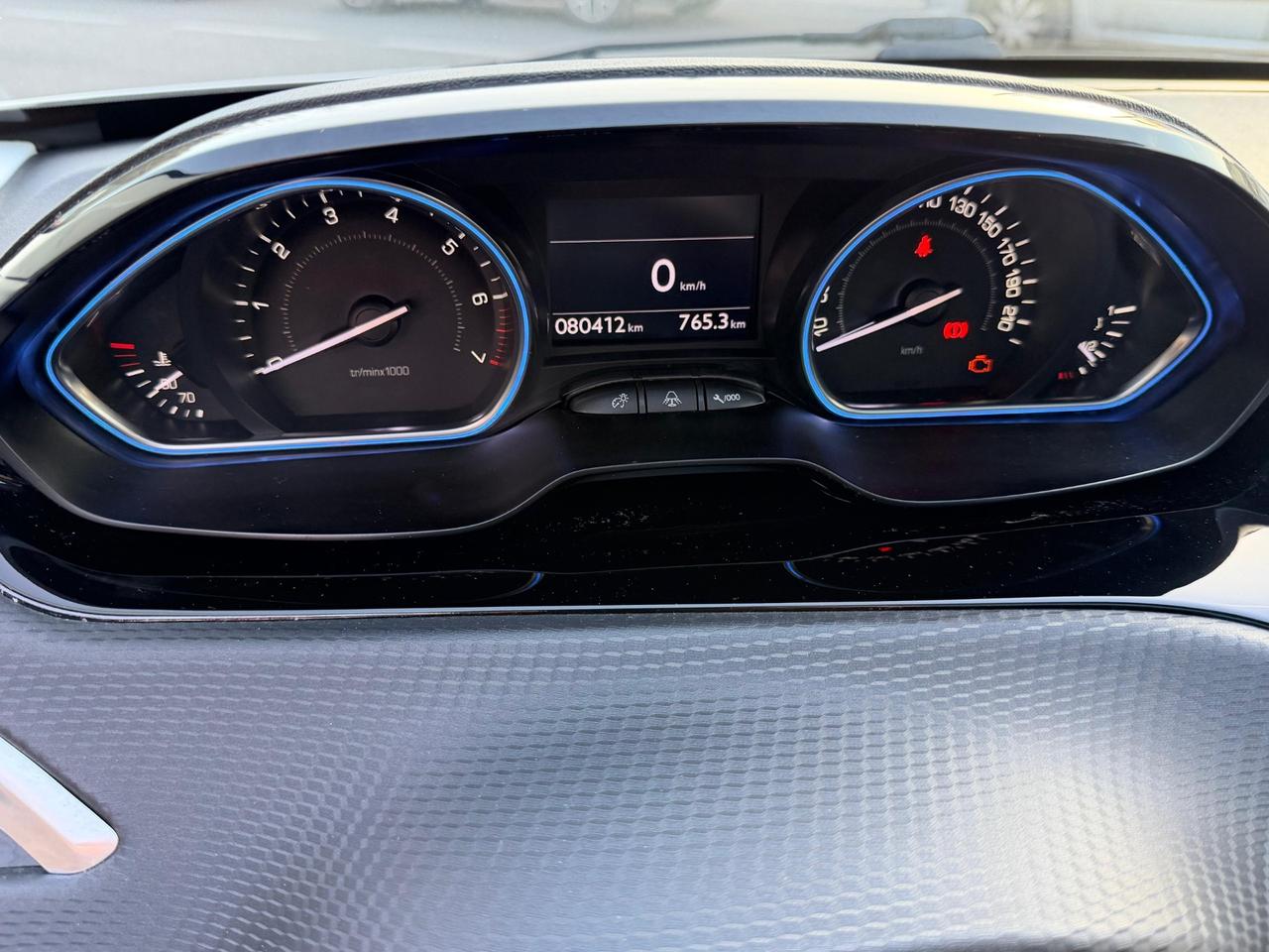 Peugeot 2008 1.2 VTi 82CV Allure