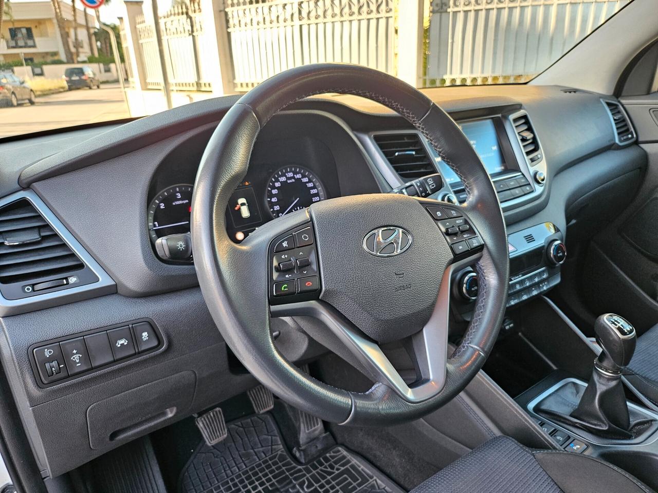 Hyundai Tucson 1.7 CRDi Xpossible ISG 2WD