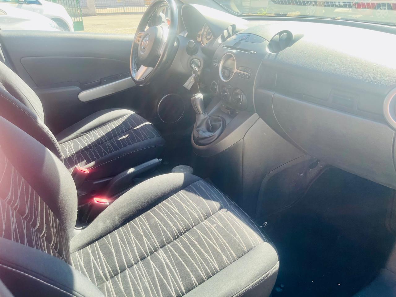 Mazda2 1.3 16V 75CV