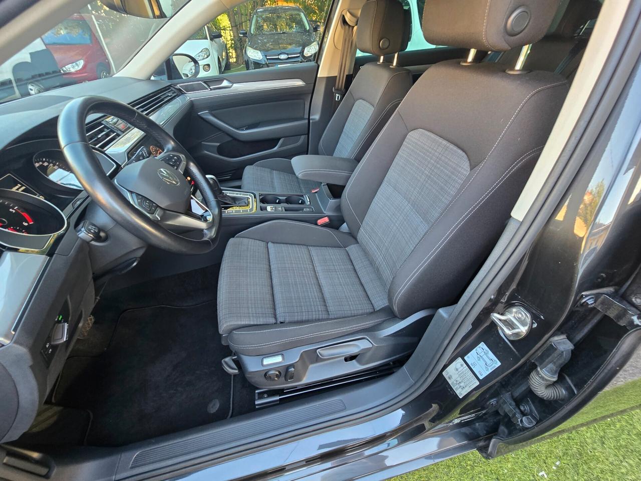 VW Passat Variant 2.0 TDI 150CV -2022