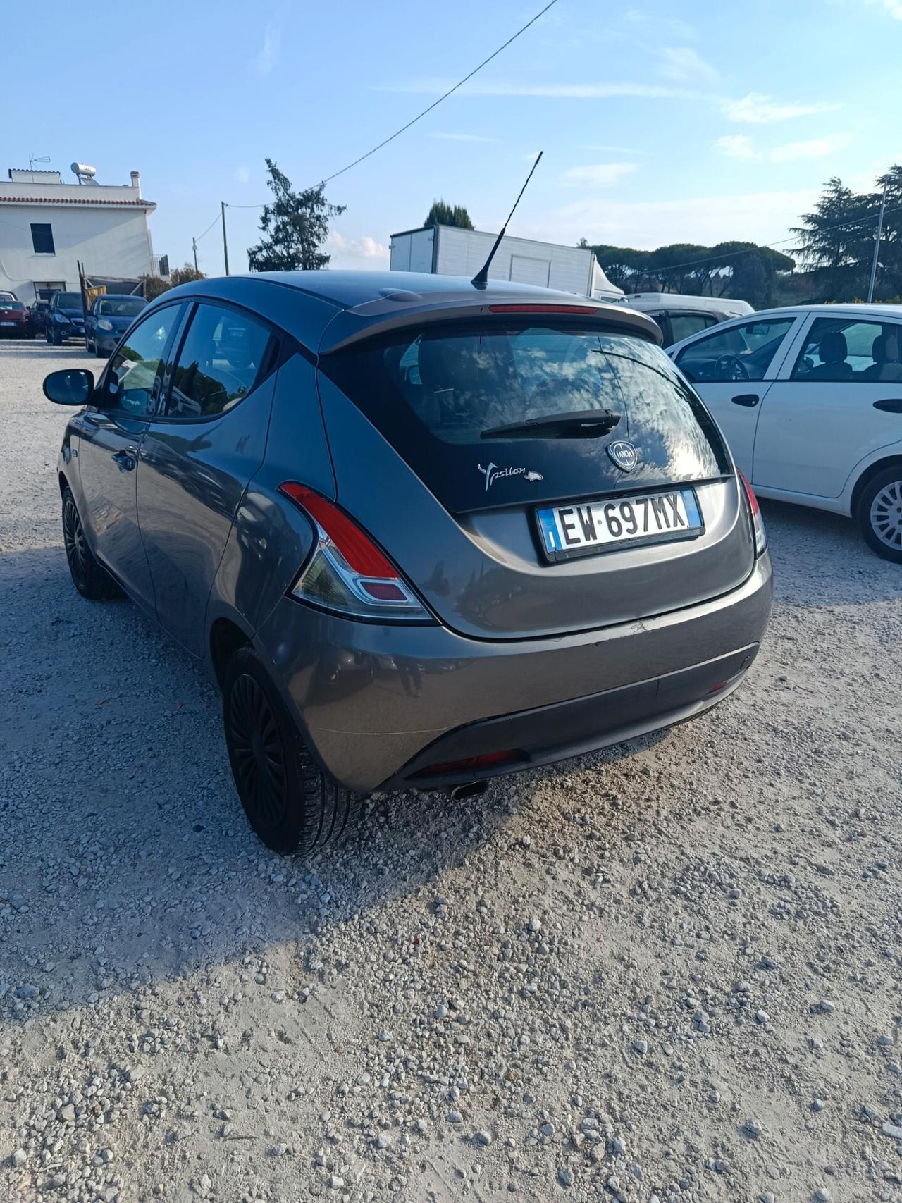 Lancia Ypsilon 1.2 69 CV 5 porte GPL Ecochic Elefantino