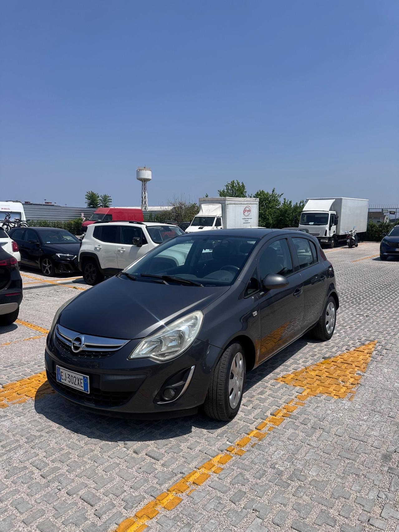Opel Corsa 1.2 5 porte Club