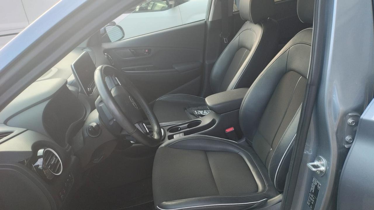 Hyundai Kona adatta a neo patentati