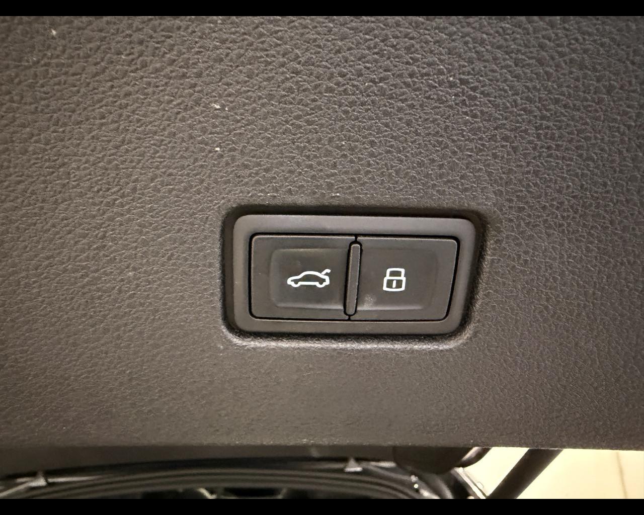 AUDI Q8 50 TDI MHEV TIPTRONIC QUATTRO S-LINE EDITION