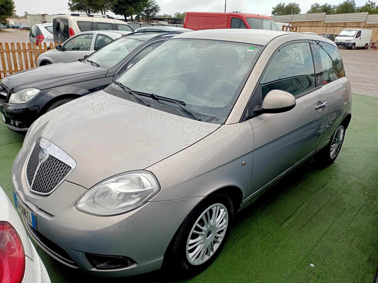 Lancia Ypsilon 1.2 Argento