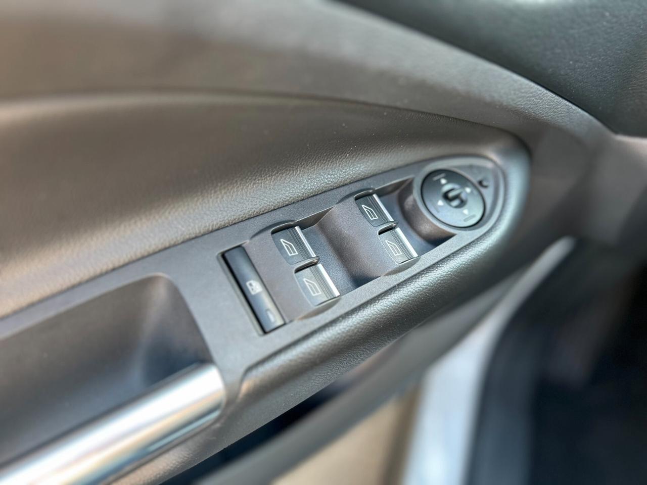 Ford Kuga 1.5 TDCI 120 CV S&S 2WD Powershift Edition