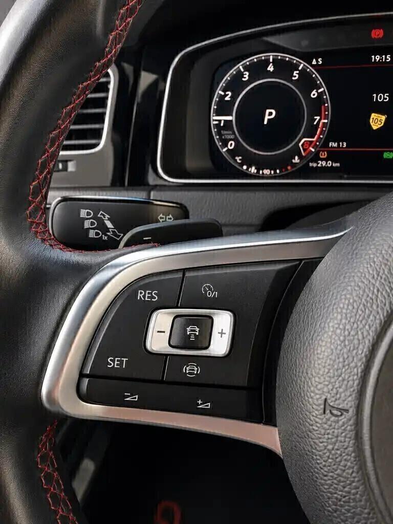 Volkswagen Golf GTI Performance 2.0 245 CV TSI DSG 5p. BMT