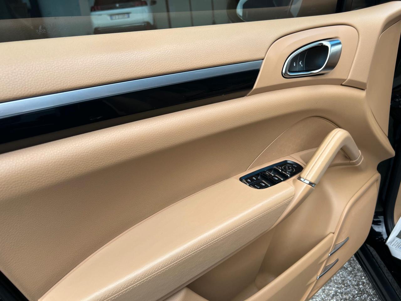 Porsche Cayenne 3.0 v6 Diesel 245cv