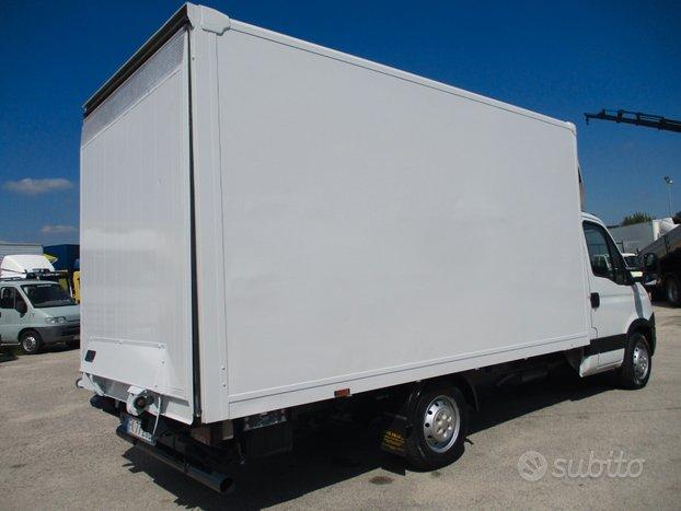 Iveco Daily 35S15 2.3 150CV EURO 5 FURGONE+ PEDANA