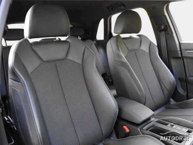 AUDI Q3 45 TFSIe S-Tronic 2xS-Line Retrocamera, Cerchi 19"
