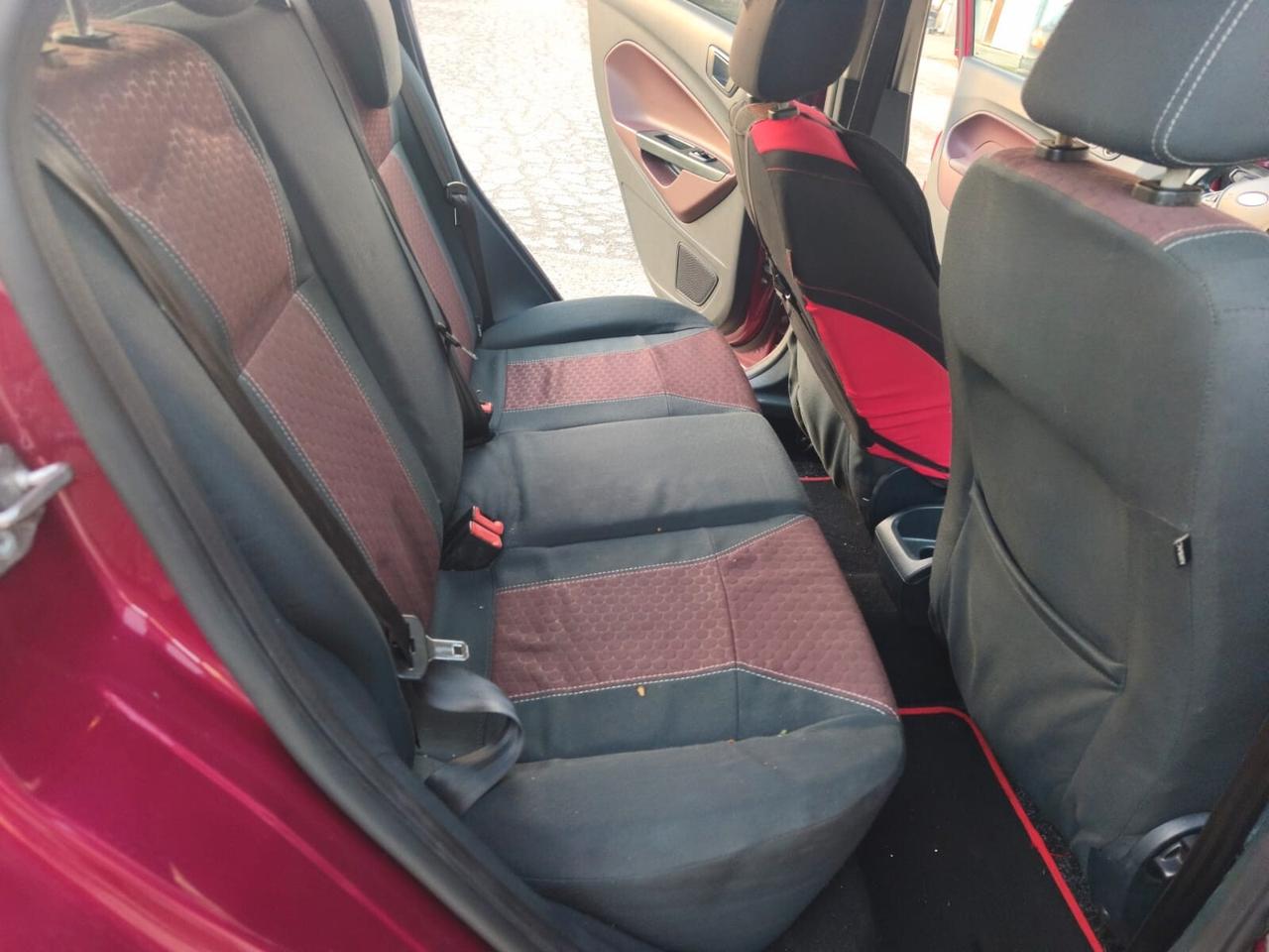 Ford Fiesta Titanium 2010---1.4 Benzina GPL