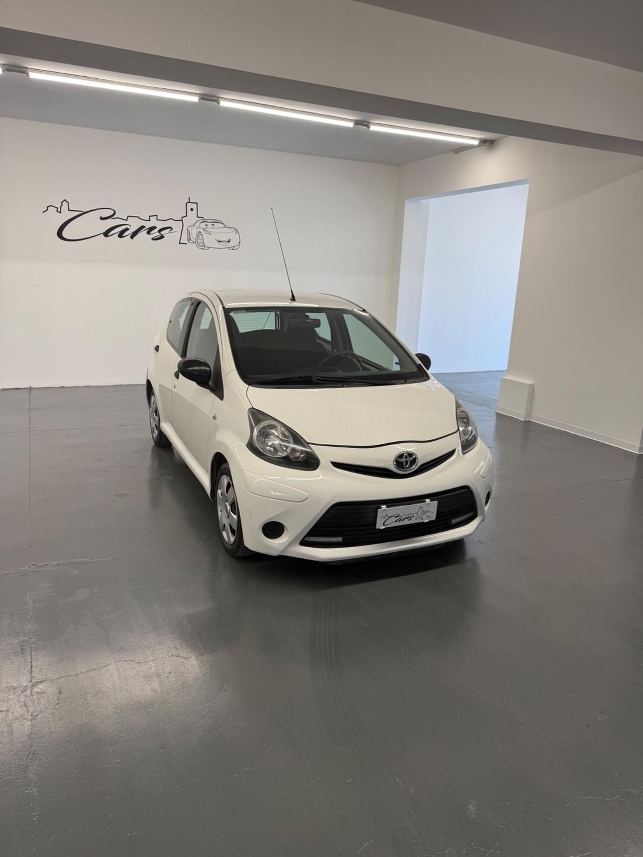 Toyota Aygo 1.0 12V VVT-i 5 porte Lounge Connect
