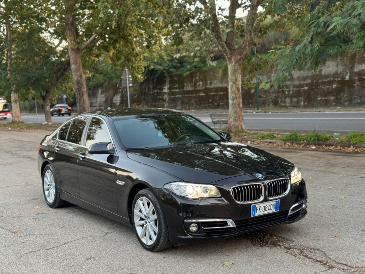 Bmw serie 5 F10 528i xDrive restayling 2015