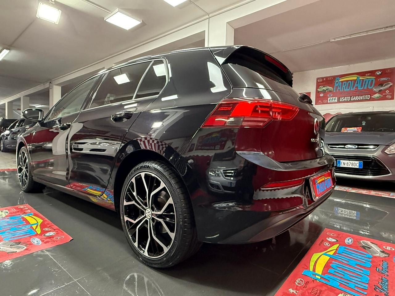 Volkswagen Golf 8 DSG 2.0 150cv BlueMotion - 2020