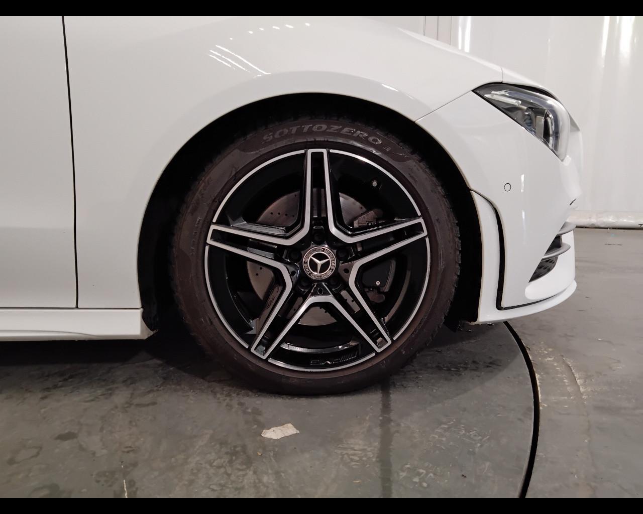 Mercedes-Benz CLA Sh.Brake - X118 - CLA Shooting Brake 200 d Premium auto