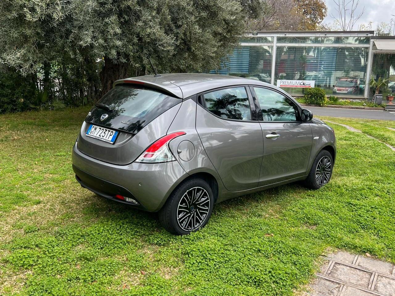 Lancia Ypsilon 1.0 FireFly 5 porte S&S Hybrid Gold