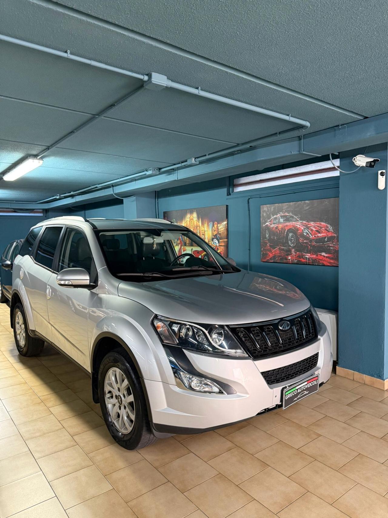 XUV500 5POSTI N1 AUTOCARRO 4X4
