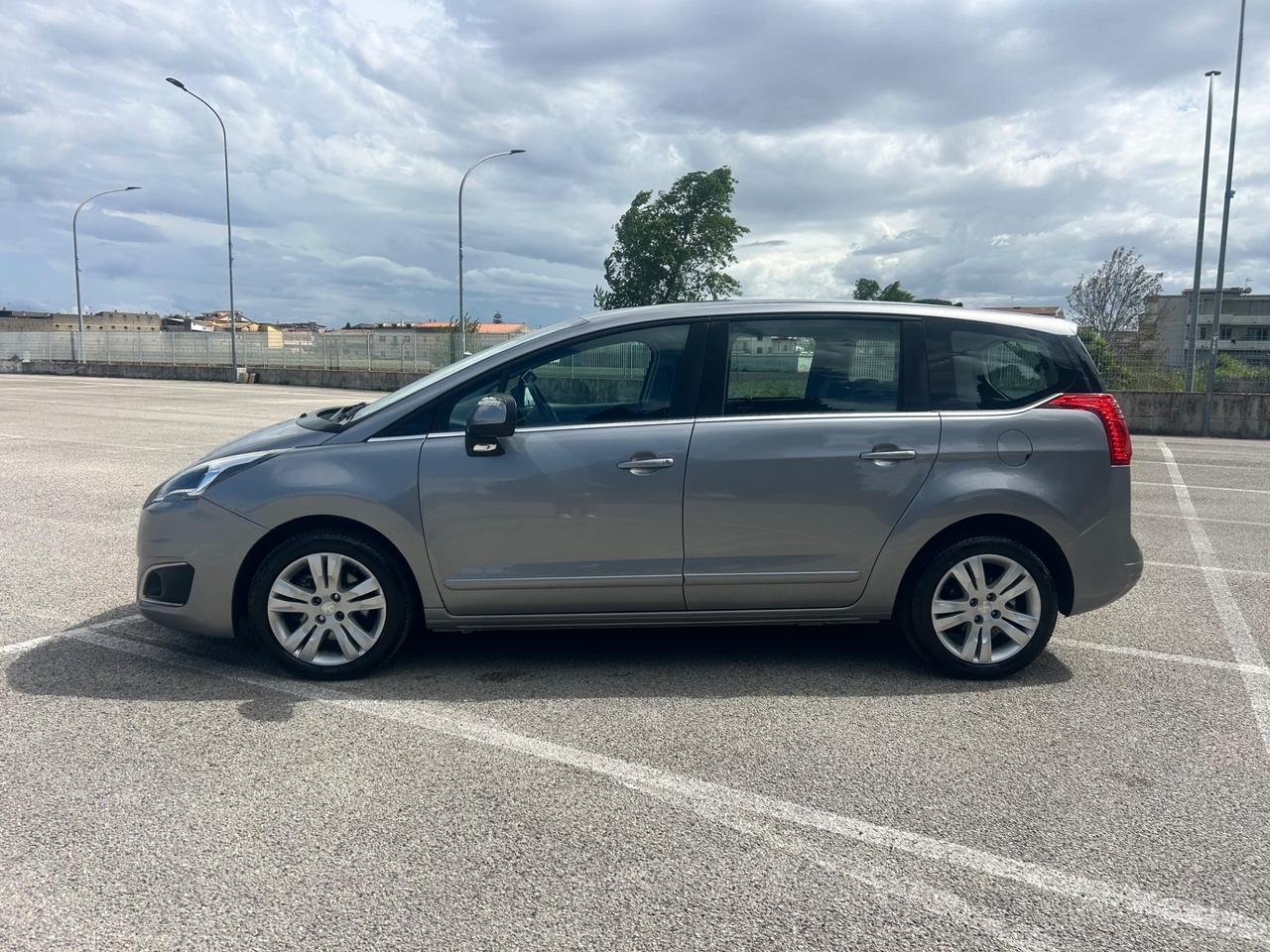 Peugeot 5008 BlueHDi 120 7 Posti